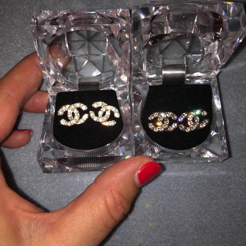 2 pair fashion earrings - Picture 5 of 8